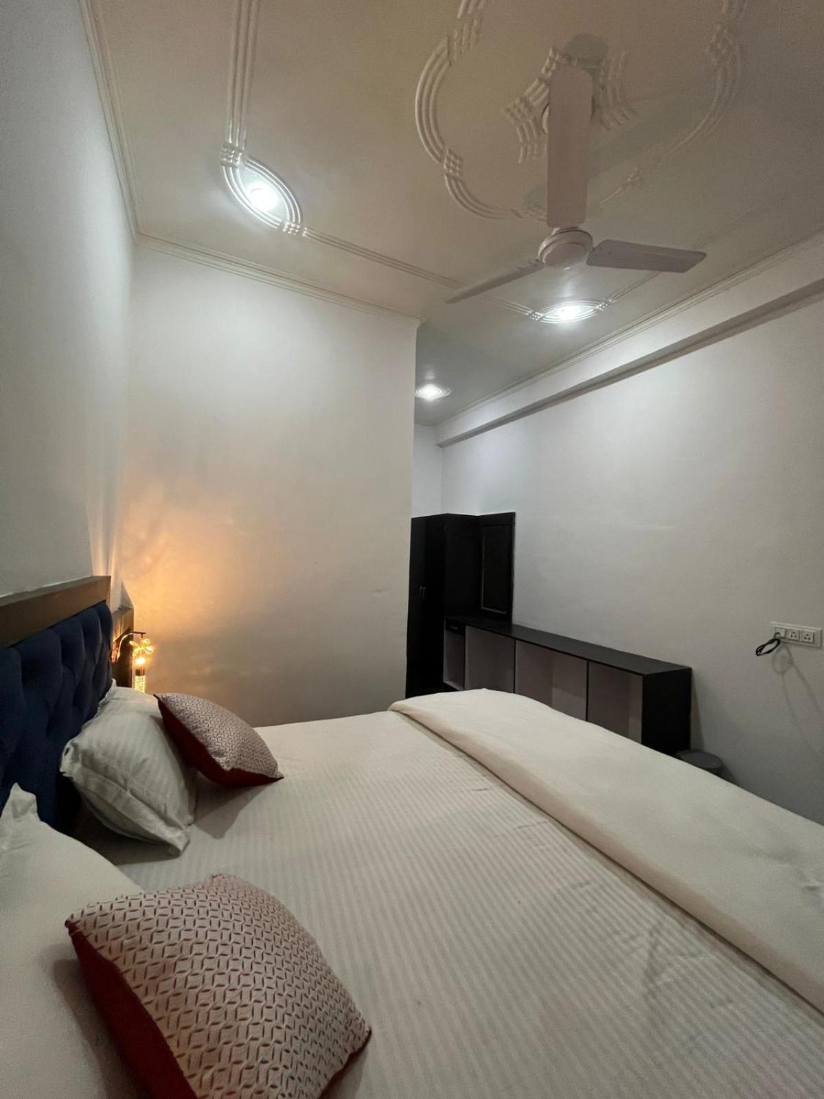 קג'ורהו La Calma Homestay מראה חיצוני תמונה