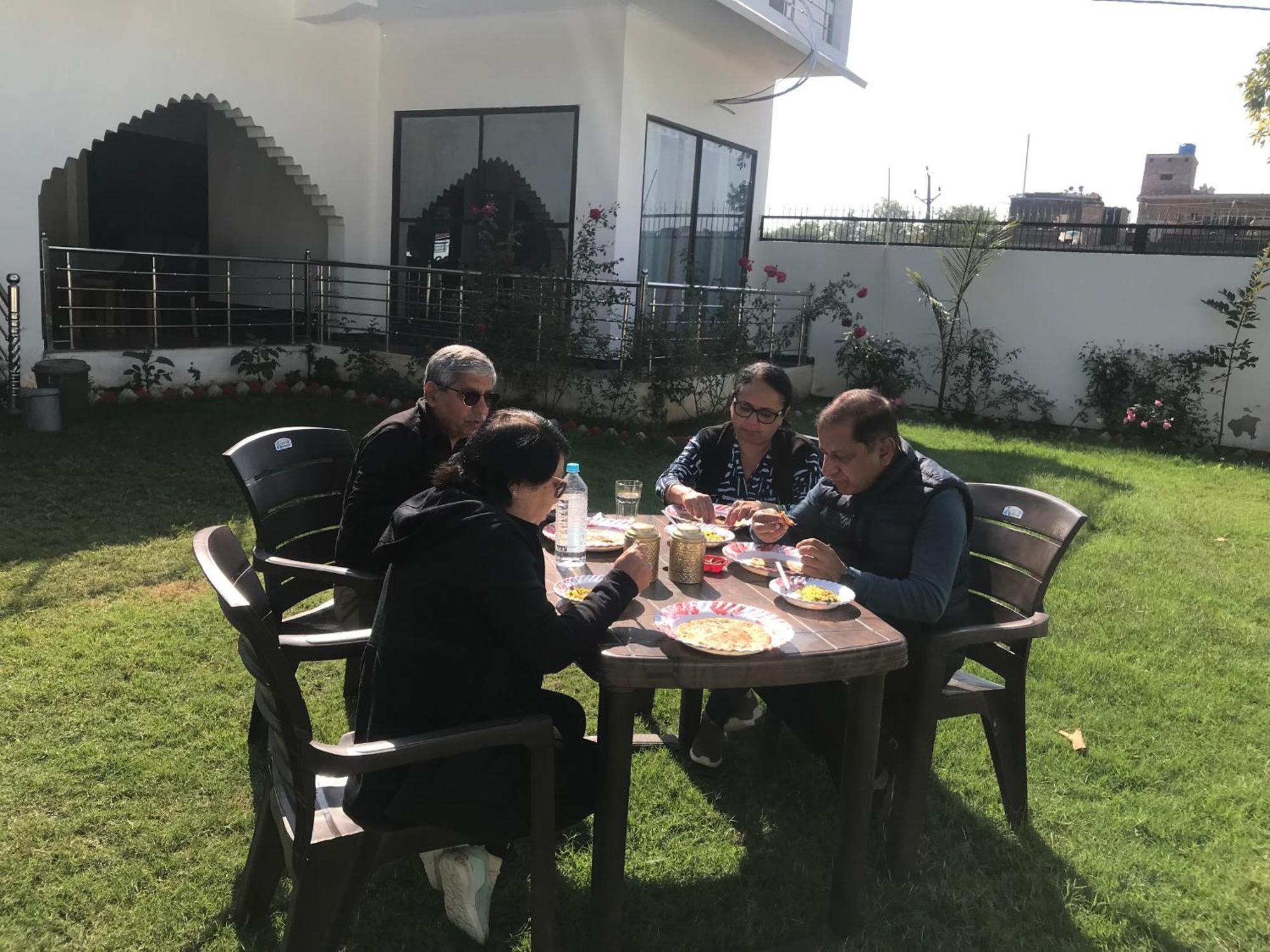 קג'ורהו La Calma Homestay מראה חיצוני תמונה